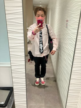 「アイテム（スマホグッズ）」を使った、名和 賢悟さん（メンズ・159cm）の夏コーディネート