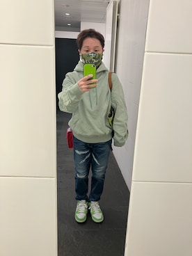 「アイテム（ヘッドフォン/イヤホン）」を使った、名和 賢悟さん（メンズ・159cm）の秋コーディネート