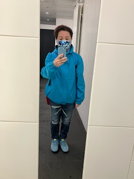 「アイテム（スマホケース/カバー）」を使った、名和 賢悟さん（メンズ・159cm）の秋コーディネート