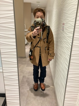 「アイテム（ヘッドフォン/イヤホン、ブラウン系）」を使った、名和 賢悟さん（メンズ・159cm）の冬コーディネート