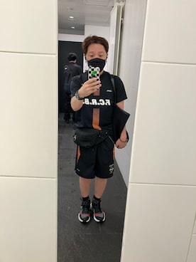 「アイテム（マスク）」を使った、名和 賢悟さん（メンズ・159cm）の秋コーディネート