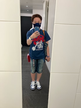 「アイテム（スマホケース/カバー）」を使った、名和 賢悟さん（メンズ・159cm）の秋コーディネート