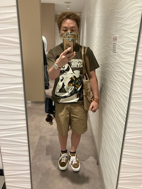 「アイテム（ヘッドフォン/イヤホン、ブラウン系）」を使った、名和 賢悟さん（メンズ・159cm）の夏コーディネート