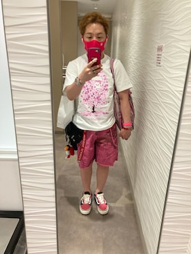 「アイテム（PC・スマホグッズ/家電、ピンク系）」を使った、名和 賢悟さん（メンズ・159cm）の夏コーディネート