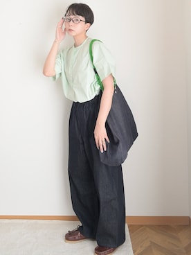 「オローネ（オローネ）のファインダーシャツ“5分袖”（シャツ/ブラウス、グリーン系）」を使った、kinoko.さん（レディース・157cm）の夏コーディネート