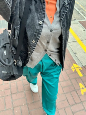 「IZZUE（イズゥー）のアイテム」を使った、Ting Waiさん（レディース・175cm）の冬コーディネート