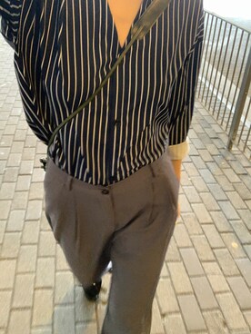 「通勤穿搭」｜「アイテム（パンツ）」を使った、Ting Waiさん（レディース・175cm）の秋コーディネート