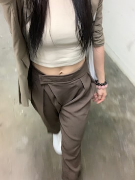 「通勤穿搭」｜「アイテム（スラックス）」を使った、Ting Waiさん（レディース・175cm）の夏コーディネート