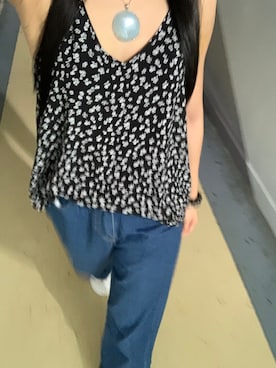 「通勤穿搭」｜「アイテム（パンツ）」を使った、Ting Waiさん（レディース・175cm）の夏コーディネート