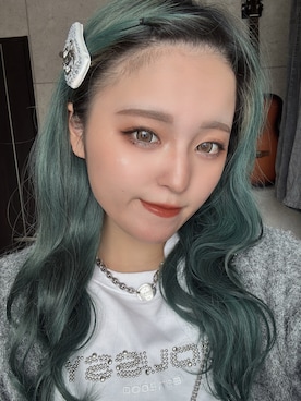 「アイテム（バレッタ/ヘアクリップ）」を使った、yさん（レディース・157cm）の秋コーディネート