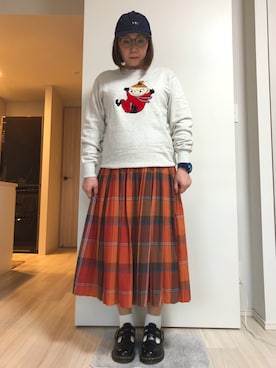 「グラニフ」｜「アイテム（スウェット）」を使った、ZUMIさん（レディース・157cm）の春コーディネート