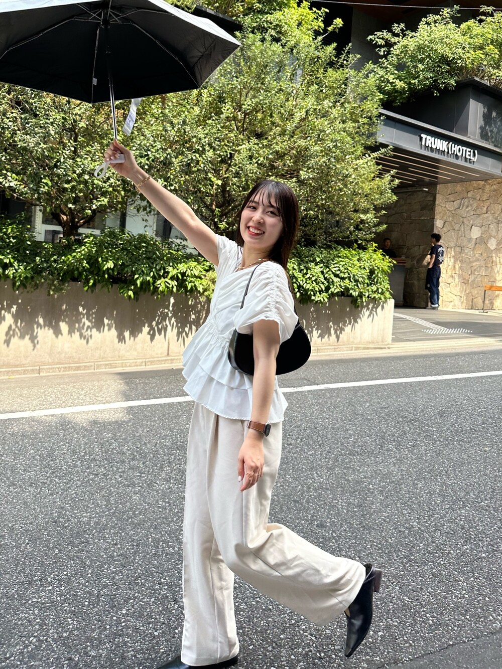 カシュクールギャザーブラウスを使った人気ファッション