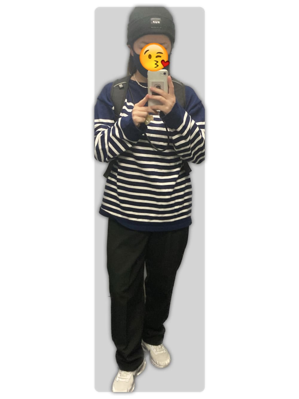 「ワンマイルウェア、カジュアルコーデ、大人カジュアル、#春コーデ、シンプル、スニーカー、低身長女子」｜「HUFのHUF KNIT CAP BOX LOGO BEANIE BLACK（ニットキャップ/ビーニー、ブラック系）」を使った、しほさん（レディース・152cm）の春コーディネートの1枚目の写真