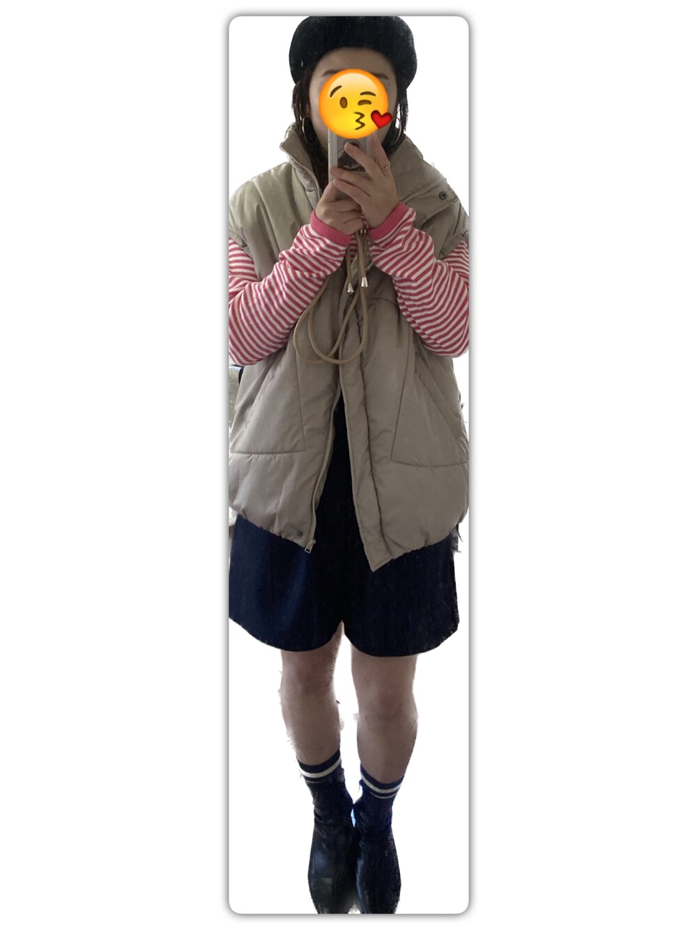「大人カジュアル、休日コーデ、オトナカワイイ、低身長コーデ、ベレー帽、ベスト」｜「fredy emueのハイネックエコダウンベスト（ダウンベスト、ベージュ系）」を使った、しほさん（レディース・152cm）の冬コーディネートの1枚目の写真
