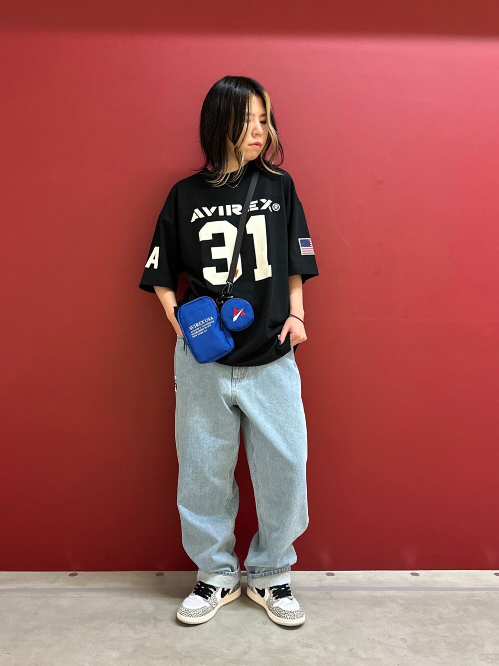 「カジュアル、夏、AVIREX、オーバーサイズ、メンズライク、夏服、ラクチンコーデ、おでかけコーデ、AVIREXBelle、夏ファッション」｜「AVIREXのUS-CA FOOTBALL S/S T-SHIRT / フットボール Tシャツ / AVIREX / アヴィレックス（Tシャツ/カットソー、ブラック系）」を使った、にしはたさん（レディース・166cm）の夏コーディネートの1枚目の写真