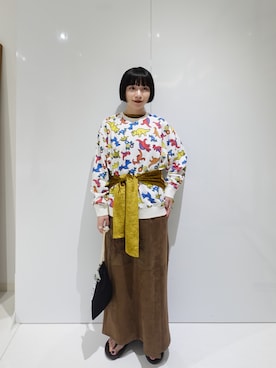 「アイテム（スウェット）」を使った、渡辺友美子さん（レディース・153cm）の秋コーディネート