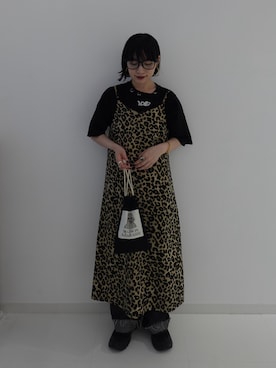 「アイテム（ワンピース/ドレス、ブラウン系）」を使った、渡辺友美子さん（レディース・153cm）の夏コーディネート