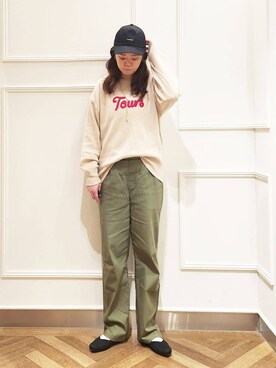 「SHOO・LA・RUE（シューラルー）の【洗える/S-LL/ちくちくしにくい】大人のための ロゴ入りスウェットライクニット（ニット/セーター、ベージュ系）」を使った、P☆さん（レディース）の春コーディネート