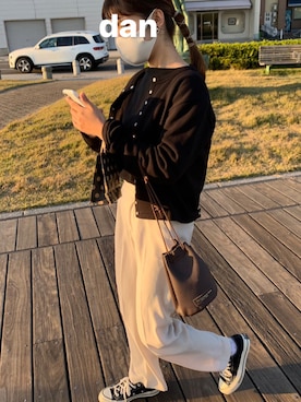 「LOWRYS FARM（ローリーズファーム）のセンタープレスカラーフレアパンツ　870189（その他パンツ）」を使った、Danさん（レディース・160cm）の冬コーディネート