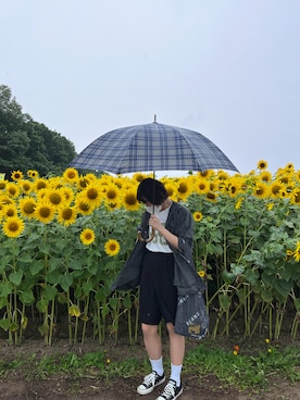 「ひまわり畑」｜「アイテム（パンツ）」を使った、momoko さん（レディース・161cm）の夏コーディネート