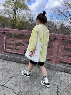 「ごきげんウィーク」｜「アイテム（チノパンツ）」を使った、momoko さん（レディース・161cm）の春コーディネート