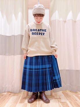 「ロゴニット」｜「アイテム（ニットキャップ/ビーニー）」を使った、みなも (･×･)さん（レディース・151cm）の冬コーディネート