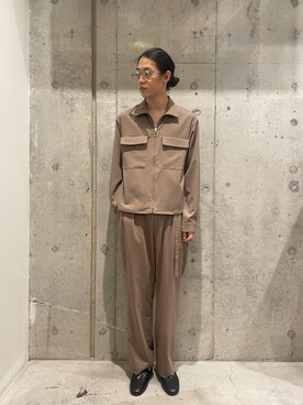 「uncut bound」｜「アイテム（スリッポン）」を使った、みうらさん（メンズ・177cm）の秋コーディネート