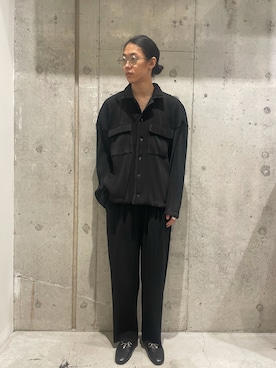 「uncut bound」｜「アイテム（スリッポン）」を使った、みうらさん（メンズ・177cm）の秋コーディネート