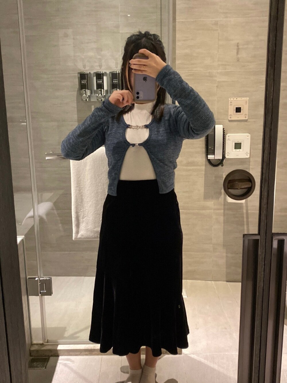 「no brandのアイテム（トップス、ブルー系）」を使った、RAIさん（レディース・150cm）の春コーディネートの1枚目の写真
