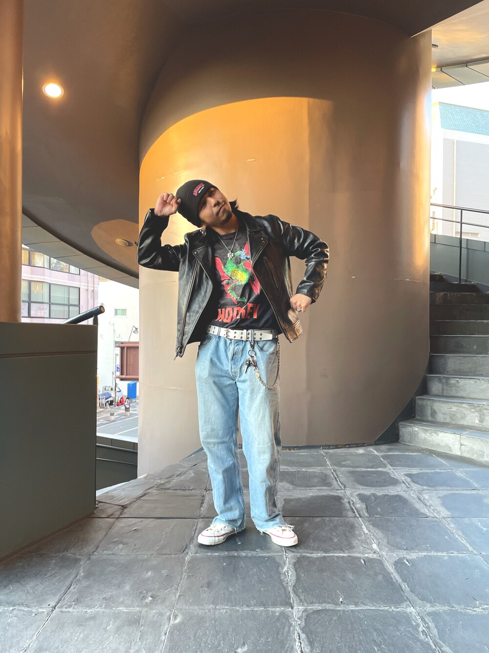 「アメカジ、AVIREX、ライダースジャケット、デニムパンツ、ダブルライダース、カジュアルコーデ、今日のコーデ、男は黙ってAVIREX、秋コーデ、AVIREXBelle」｜「AVIREXのAGED LEATHER W-RIDERS JACKET / エイジド レザー ダブル ライダース ジャケット / AVIREX / アヴィレックス（ライダースジャケット、ブラック系）」を使った、ありとくゆうとさん（メンズ・174cm）の秋コーディネートの1枚目の写真