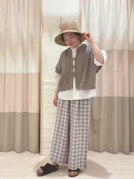 「Samansa Mos2（サマンサ モスモス）の脇スリットストレートパンツ（その他パンツ、グレー系）」を使った、nagiさん（レディース・158cm）の夏コーディネート