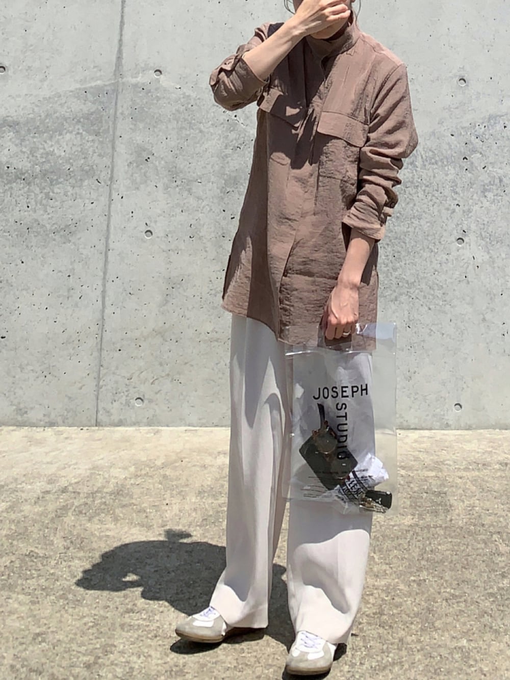 「休日スタイル、休日コーデ、秋服、楽チンコーデ」｜「BEAUTY&YOUTH UNITED ARROWSのBY ワッシャーダブルポケットシャツ（シャツ/ブラウス、ベージュ系）」を使った、cota_raさん（レディース・169cm）の秋コーディネートの1枚目の写真