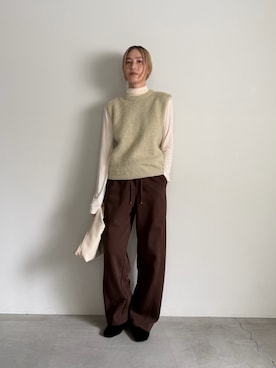 「アイテム（スウェットパンツ、ブラウン系）」を使った、asamiさん（レディース・163cm）の秋コーディネート