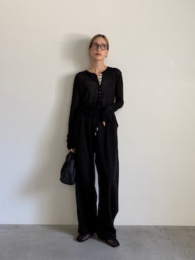 「select MOCA（セレクトモカ）のボタンデザインシアーヘンリーネックロンT（Tシャツ/カットソー、ブラック系）」を使った、asamiさん（レディース・163cm）の夏コーディネート