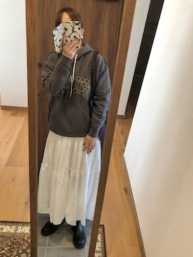 「CIAOPANIC TYPY（チャオパニックティピー）の裏毛裏プリントパーカー（パーカー、グレー系）」を使った、ふにゅさん（レディース・168cm）の冬コーディネート