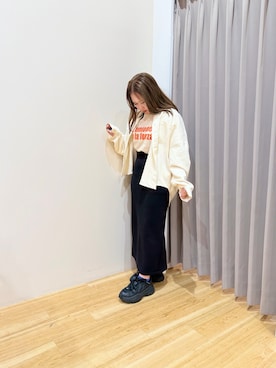 「ITEMS URBANRESEARCH（アイテムズ アーバンリサーチ）のロゴハンソデTシャツ（Tシャツ/カットソー、ホワイト系）」を使った、 _miyu_さん（レディース・151cm）の秋コーディネート