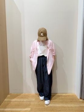「ITEMS URBANRESEARCH（アイテムズ アーバンリサーチ）のシアーバンドカラーシャツ（シャツ/ブラウス、ピンク系）」を使った、 _miyu_さん（レディース・151cm）の春コーディネート
