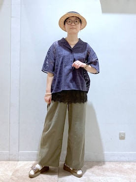「studio CLIP（スタディオクリップ）のレース開襟シャツ（シャツ/ブラウス、グレー系）」を使った、ぽんかよさん（レディース・157cm）の夏コーディネート