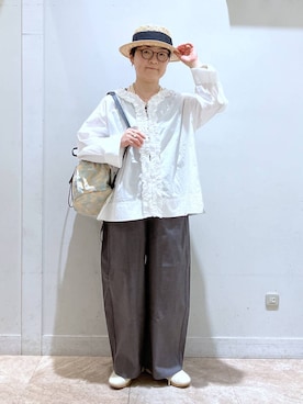 「studio CLIP（スタディオクリップ）のコットンフリルワイドスリーブブラウス（シャツ/ブラウス、ホワイト系）」を使った、ぽんかよさん（レディース・157cm）の春コーディネート