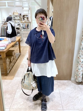 「studio CLIP（スタディオクリップ）のバギークロップドパンツ（その他パンツ、ブルー系）」を使った、ぽんかよさん（レディース・157cm）の春コーディネート