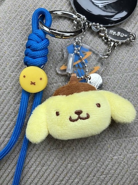 「Me%（ミィパーセント）の【ポムポムプリン】フェイスキーチャーム付きハンドルストラップ　635211/GOODS（スマホグッズ、イエロー系）」を使った、ぽんかよさん（レディース・157cm）の夏コーディネート