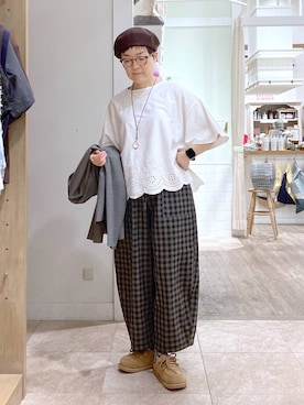 「studio CLIP（スタディオクリップ）の裾スカラップレースカットソー（Tシャツ/カットソー、ホワイト系）」を使った、ぽんかよさん（レディース・157cm）の秋コーディネート