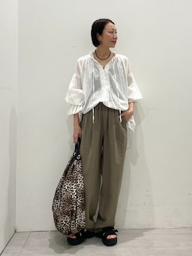 「JOURNAL STANDARD relume（ジャーナルスタンダード　レリューム）のリネンミックスリラックスカーブパンツ（その他パンツ、グリーン系）」を使った、MATSUさん（レディース・154cm）の春コーディネート