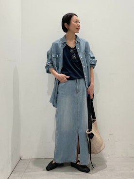 「JOURNAL STANDARD relume（ジャーナルスタンダード　レリューム）のライトデニムオーバーサイズシャツ（シャツ/ブラウス、ブルー系）」を使った、MATSUさん（レディース・154cm）の春コーディネート