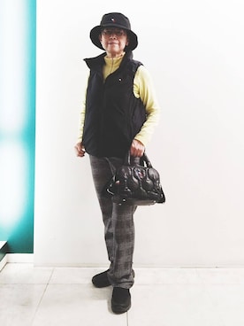 「アイテム（ダウンベスト）」を使った、クロさんさん（レディース・158cm）の冬コーディネート