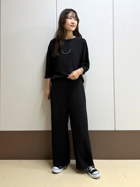 「INDIVI（インディヴィ）の【さらに軽く軽快！／着る日傘】ドルマントップス（シャツ/ブラウス、ブラック系）」を使った、mamiさん（レディース・151cm）の春コーディネート