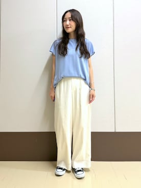「INDIVI（インディヴィ）の【洗える／アンサンブル可能】シアースストライプトップス（Tシャツ/カットソー、ブルー系）」を使った、mamiさん（レディース・151cm）の夏コーディネート