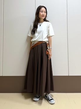「INDIVI（インディヴィ）の【汗ジミ防止／褒められTシャツ】上品カジュアル！ドルマンTシャツ（Tシャツ/カットソー、ホワイト系）」を使った、mamiさん（レディース・151cm）の秋コーディネート