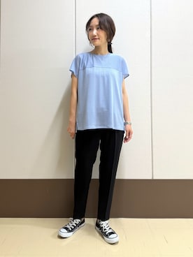 「INDIVI（インディヴィ）の【洗える／アンサンブル可能】シアースストライプトップス（Tシャツ/カットソー、ブルー系）」を使った、mamiさん（レディース・151cm）の夏コーディネート