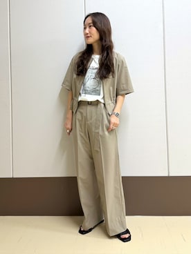 「INDIVI（インディヴィ）の【UVケア／選べるグラフィック】スムースジャージTシャツ（Tシャツ/カットソー、ホワイト系）」を使った、mamiさん（レディース・151cm）の夏コーディネート